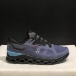 On Running shoes inspired Cloudstratus 3