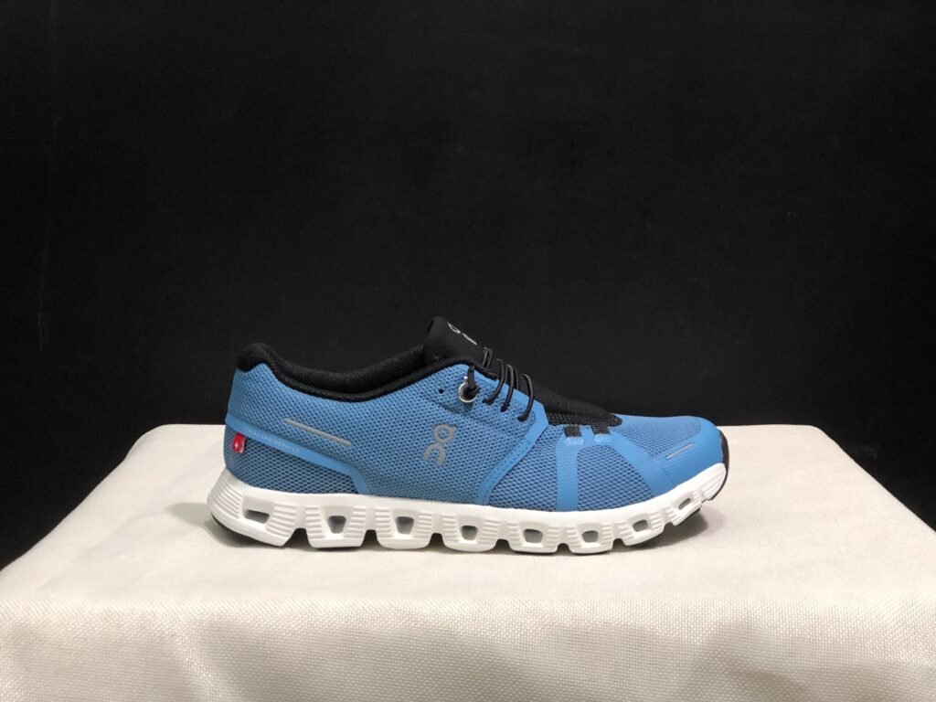 On Running shoes inspired Cloud
