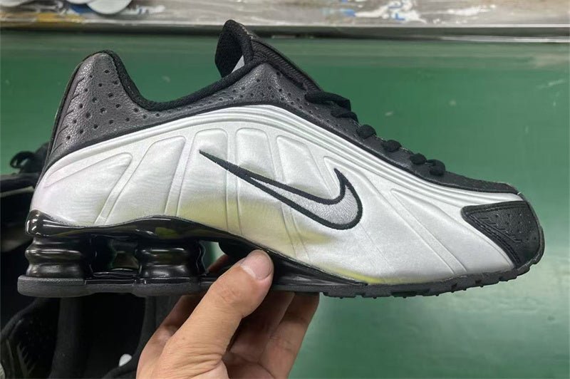Nike Inspired Nike Shox R4 Size / K32