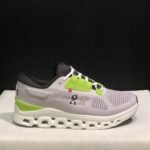 On Running shoes inspired Cloudstratus 3
