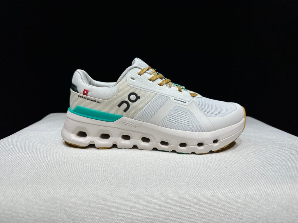 On Running shoes inspired Cloudrunner 2