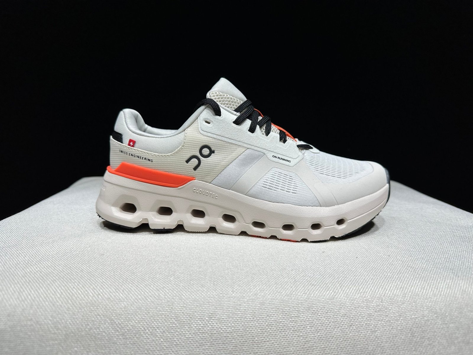 On Running shoes inspired Cloudrunner 2