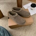 Men’s Inspired Ugg Shoes Euro size from 35 to 45