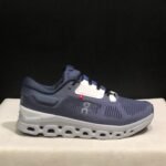 On Running shoes inspired Cloudstratus 3