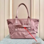 Lululemon City Adventurer size 52x18x32cm 19L to 27L