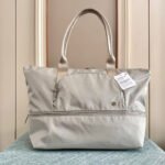 Lululemon City Adventurer size 52x18x32cm 19L to 27L