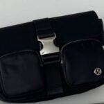 Lululemon Wunderlust corss body bag 3L 23.5×5.5×14.5cm
