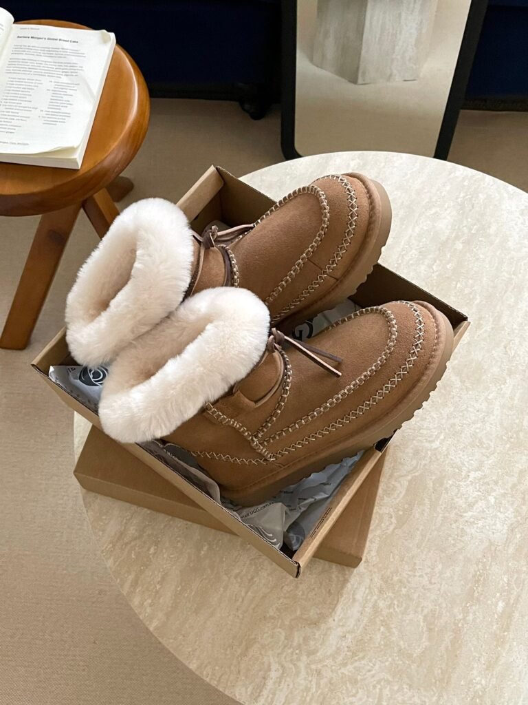 UGG BOOTS