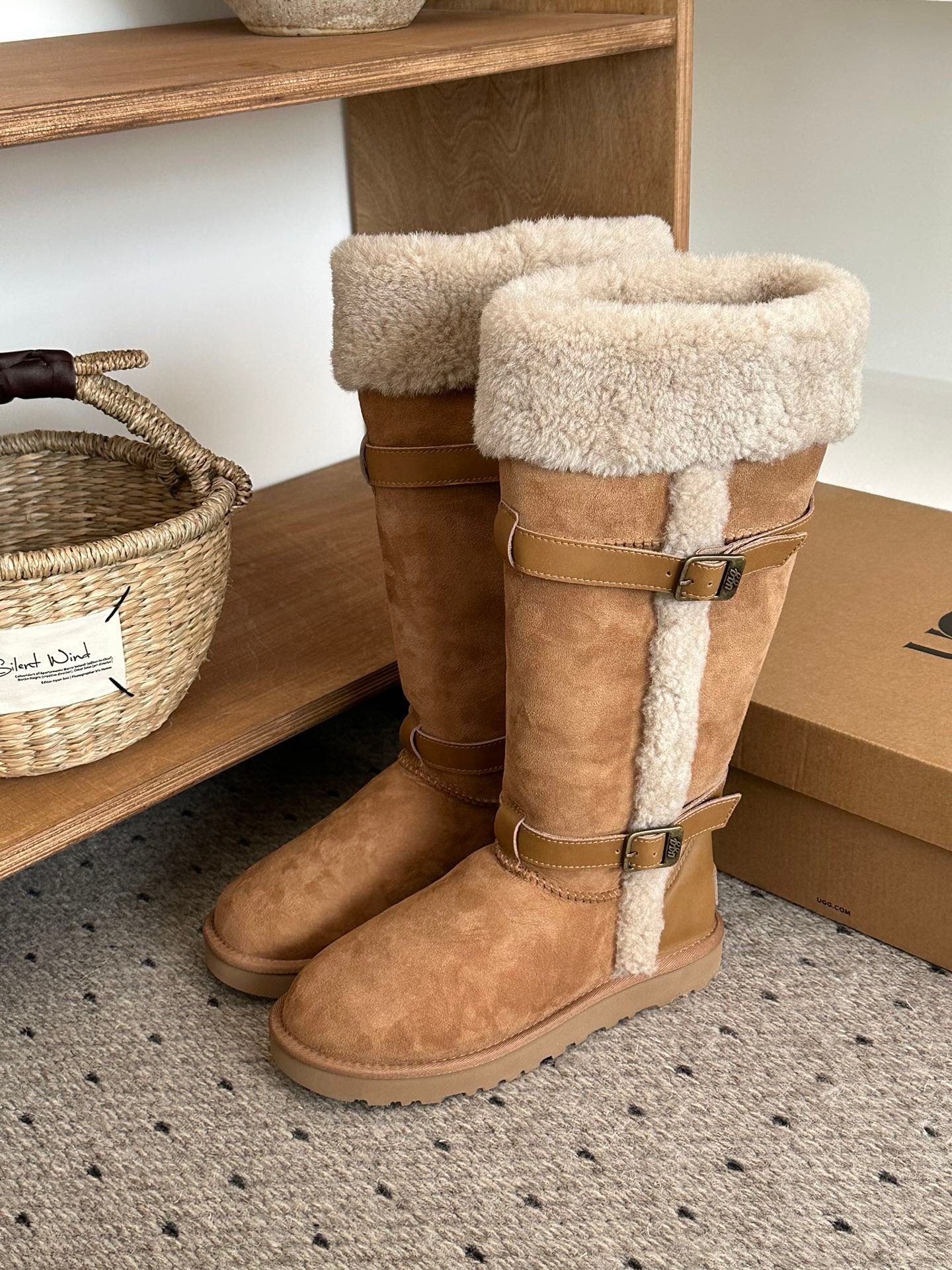 UGG BOOTS