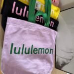 Lululemon 19L tote