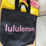 Lululemon 19L tote