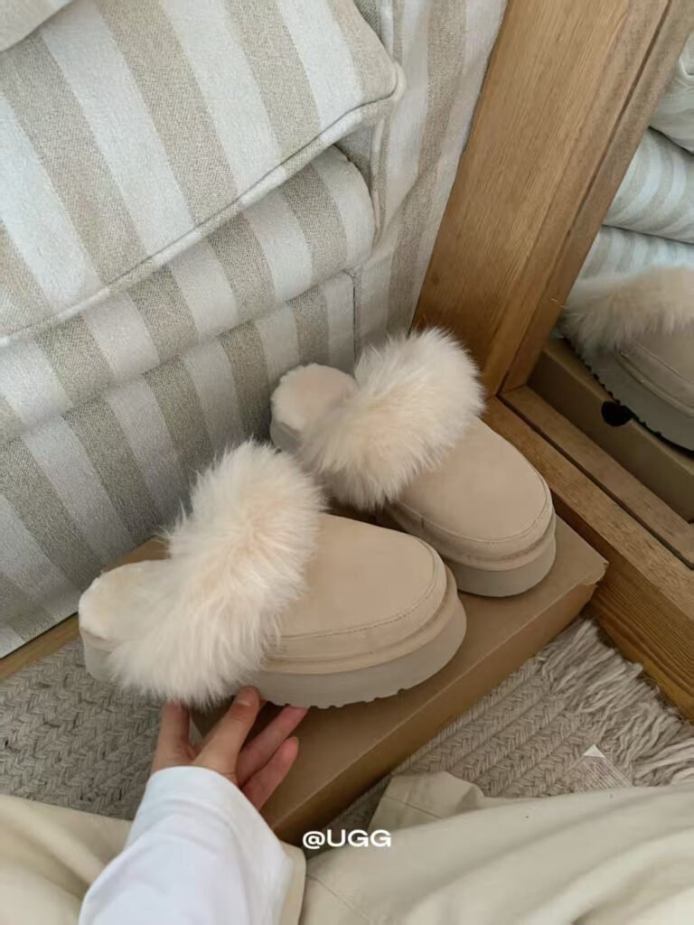 UGG BOOTS