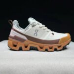 On Running shoes inspired Cloudwander waterproof