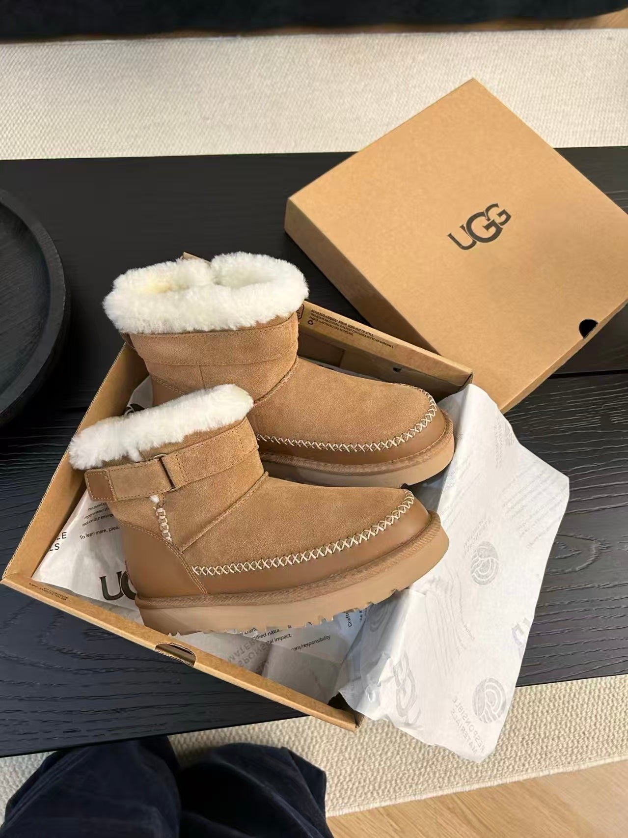 UGG BOOTS