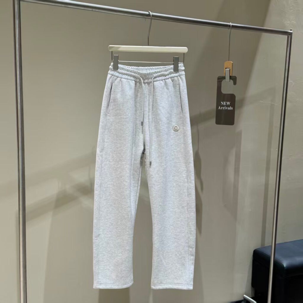 Lululemon Fleece-lined curved knife pants
