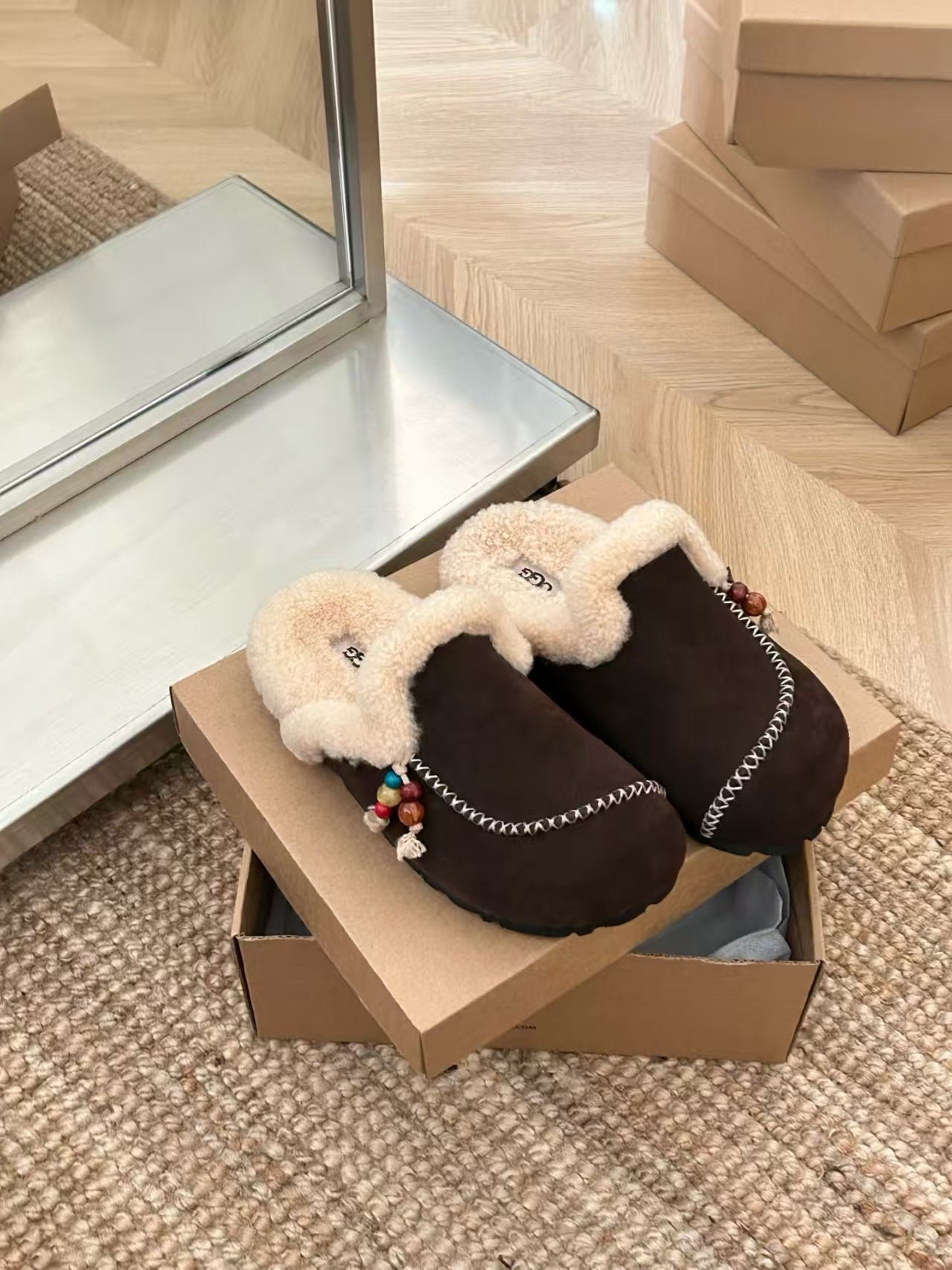 UGG BOOTS