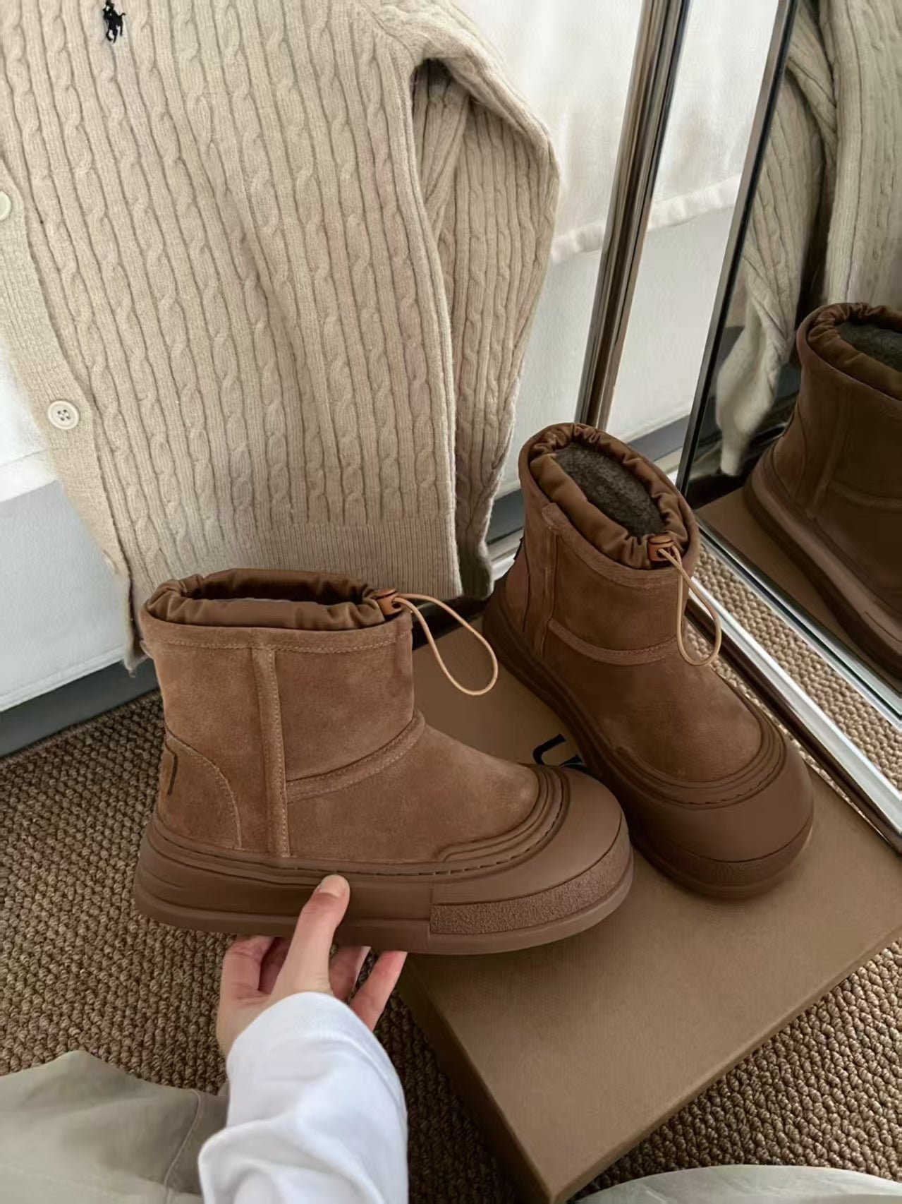 UGG BOOTS