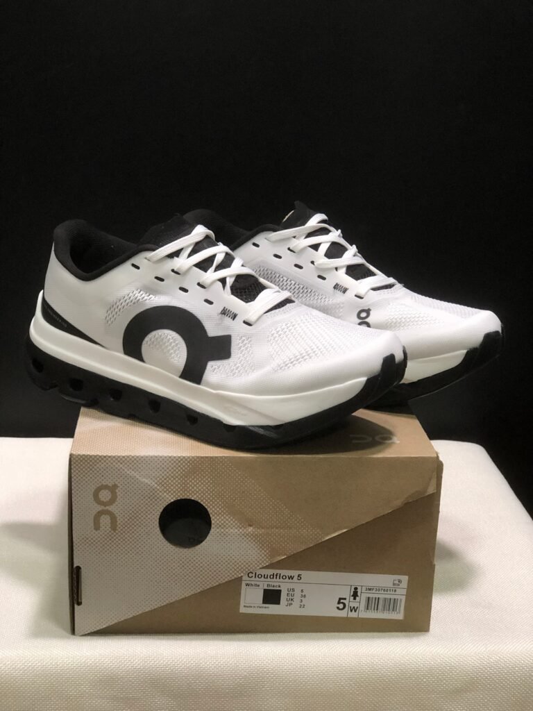 On Running shoes inspired On Cloudflow 5 – 8colors