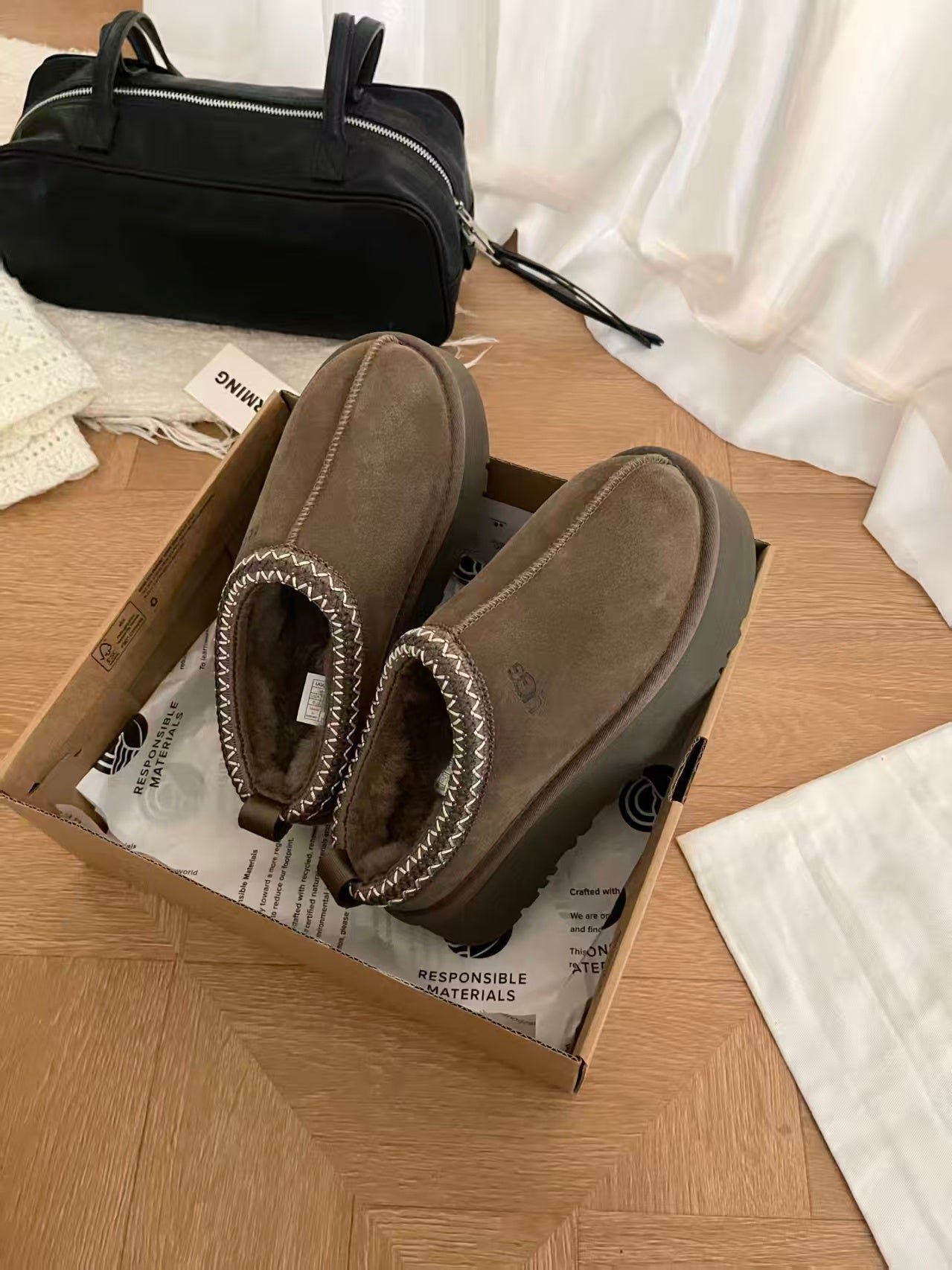 UGG BOOTS
