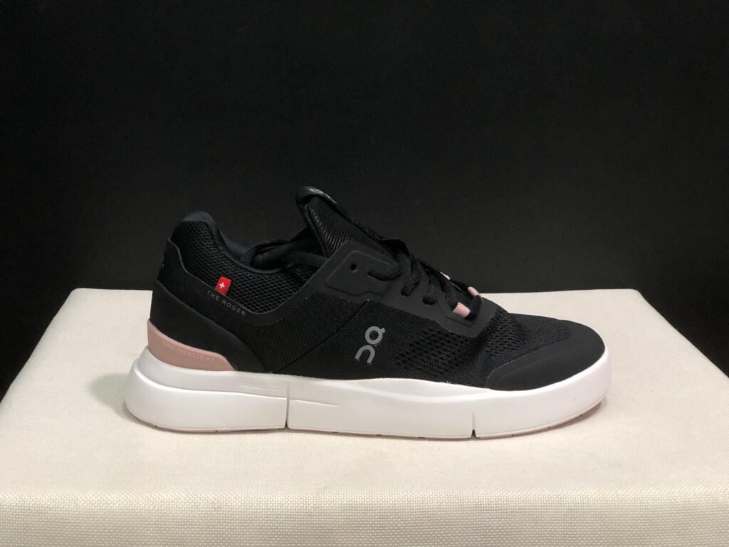On Running shoes inspired The Roger Spin