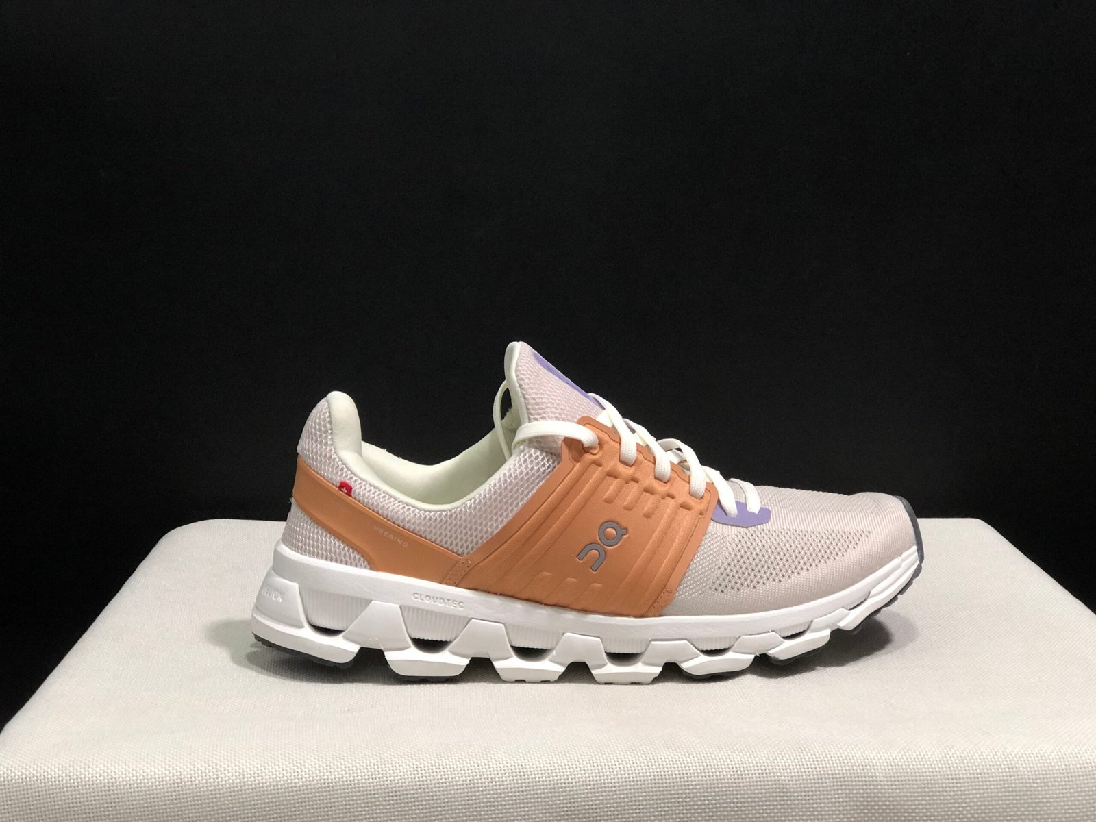 On Running shoes inspired Cloudswift 3