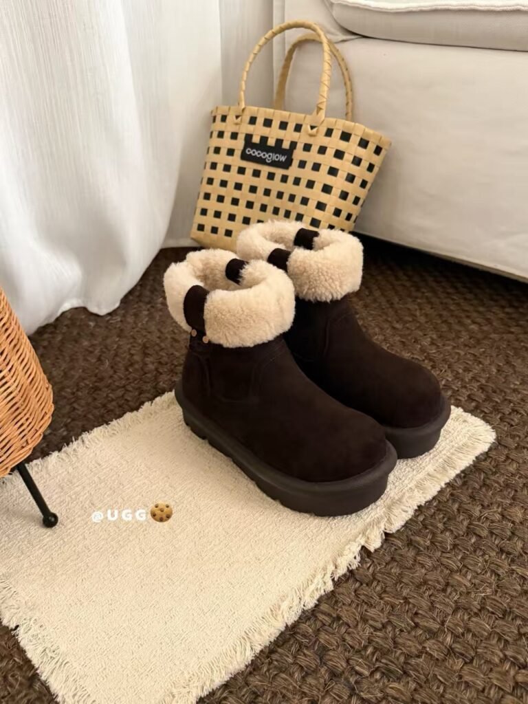 UGG BOOTS