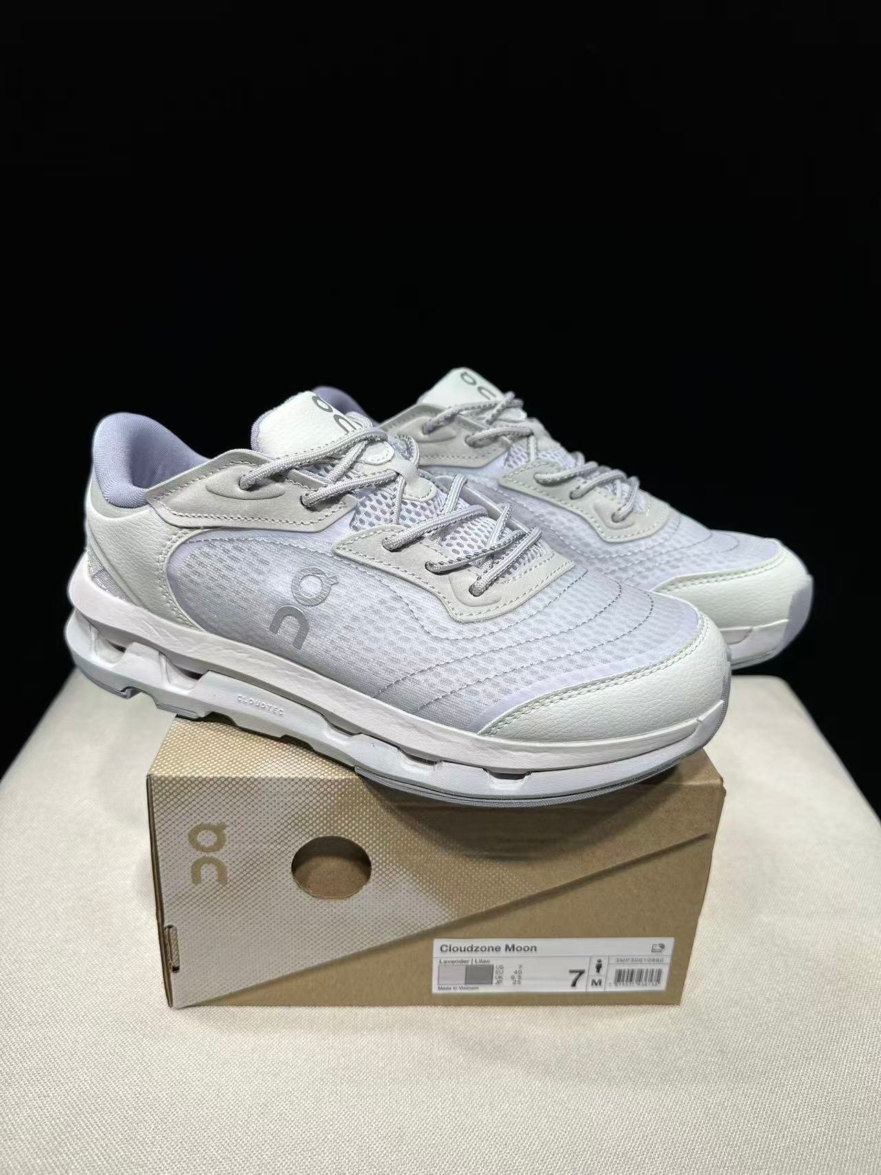 ON RUNNING Inspired On Cloudzone KITH x 6colors