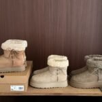 UGG BOOTS