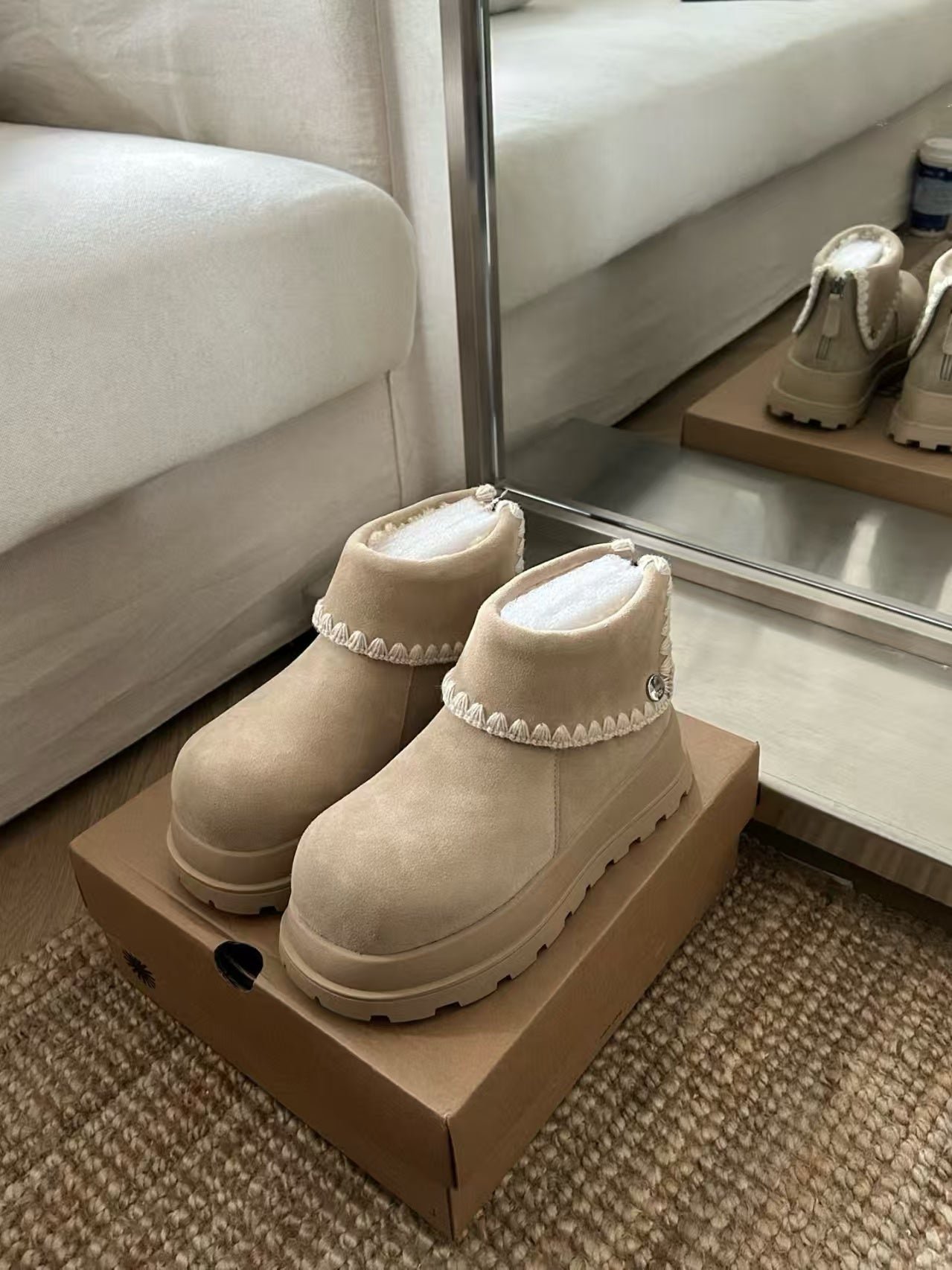 UGG BOOTS